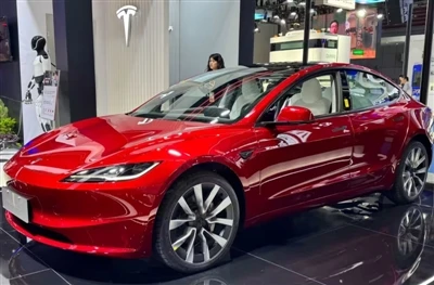 Tesla, Mercedes Approved As 1st Foreign Generative AI Providers in China
